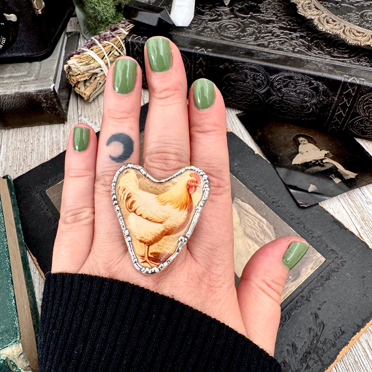 Vintage silver chicken statement ring by FOXLARK, size 10, featuring a detailed chicken design from the FOXLARK rings collection.
