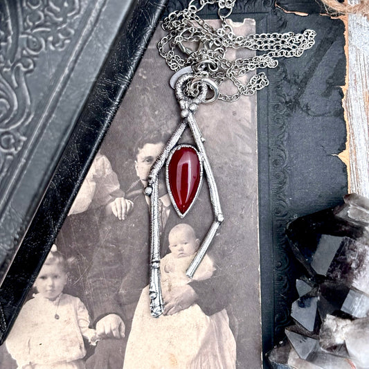 Carnelian Crystal Necklace in Silver / Sticks & Stones Collection