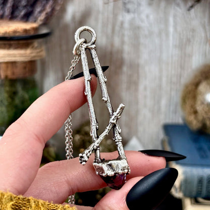 Raw Amethyst Crystal Necklace in Silver / Sticks & Stones Collection