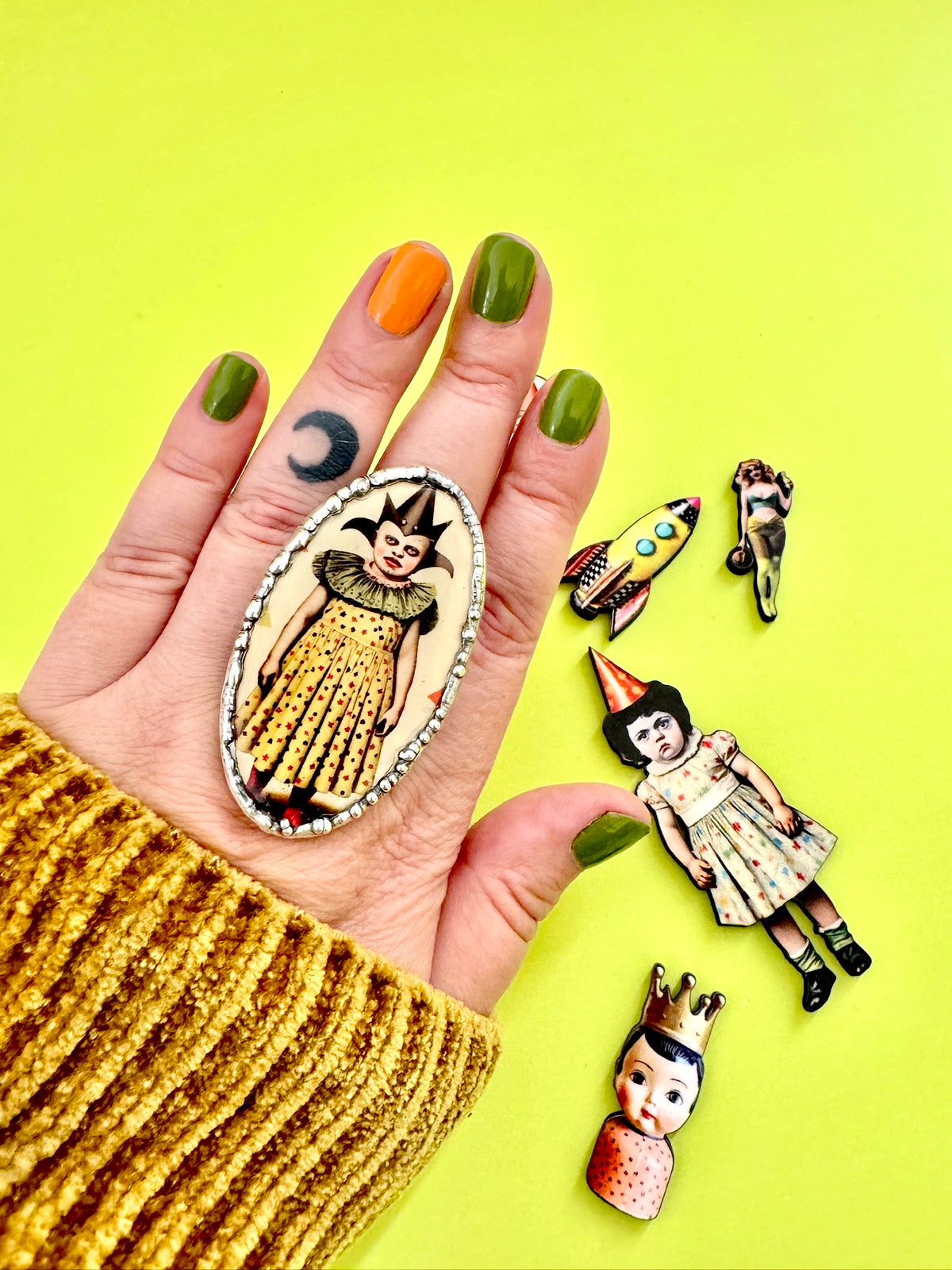 Fine silver Party Girl statement ring in size 8 from FOXLARK's Weirdlings Collection, featuring intricate design and bold style.