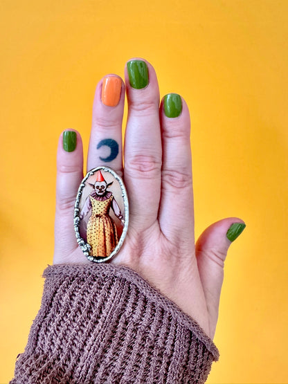 Close-up of FOXLARK Clown Girl statement ring in fine silver, size 7.5, featuring detailed clown face design from the FOXLARK rings collection.