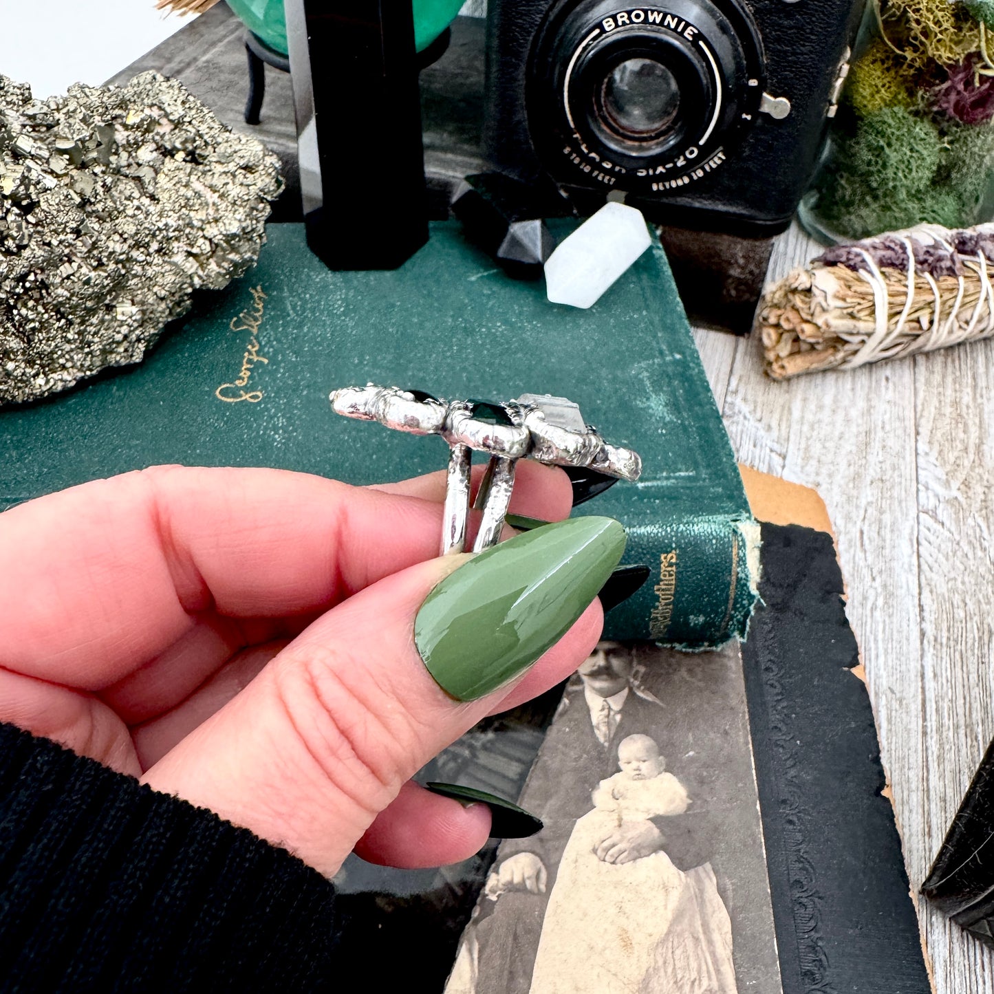 Multi Stone Turquoise Black Onyx Moss Agate & Clear Quartz Ring In Fine Silver Size 8 / Foxlark Collection