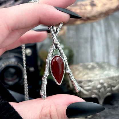 Carnelian Crystal Necklace in Silver / Sticks & Stones Collection