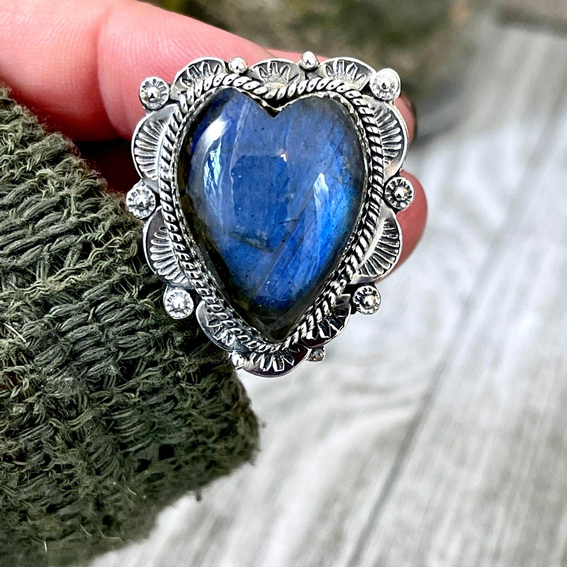 Labradorite Heart Crystal Statement Ring in Sterling Silver 925 - Adjustable to Size 6 7 8 9 - Designed by FOXLARK Collection.