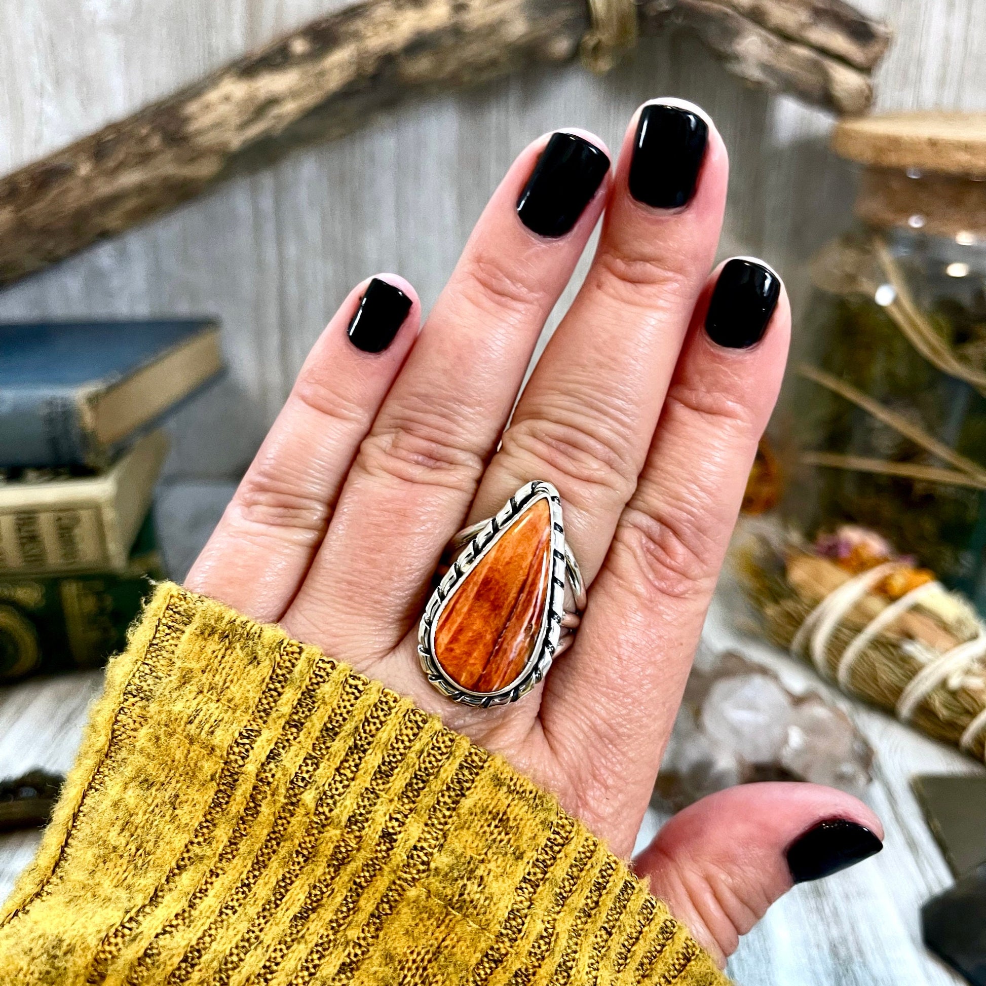 Size 10 Stunning Spiny Oyster Statement Ring Set in Sterling Silver / Curated by FOXLARK Collection.